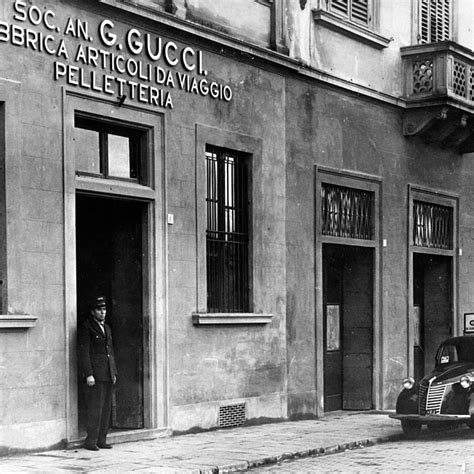 artisans dans l'atelier de gucci 1953|L’histoire de Gucci .